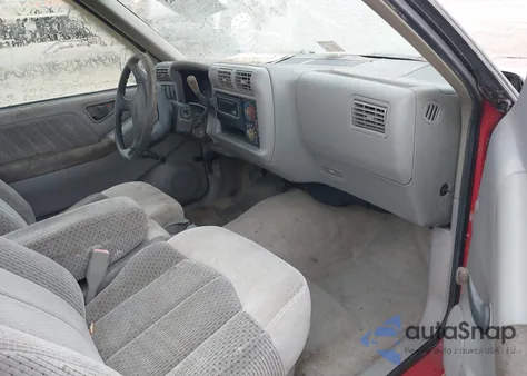 1996 GMC Sonoma из США, поврежденный, VIN 1GTCS1443TK502973